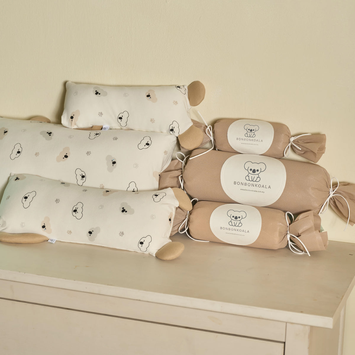 NEW HugHug Pillow (Medium) Koala Cozy Taupe (17x39cm)