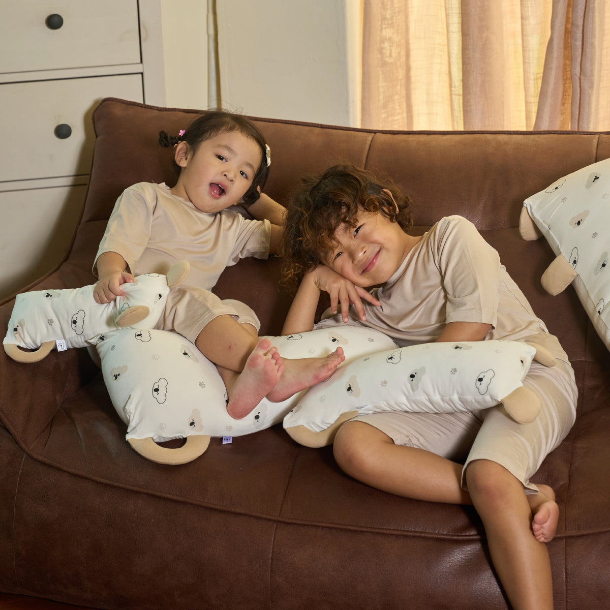 NEW HugHug Pillow (Medium) Koala Cozy Taupe (17x39cm)