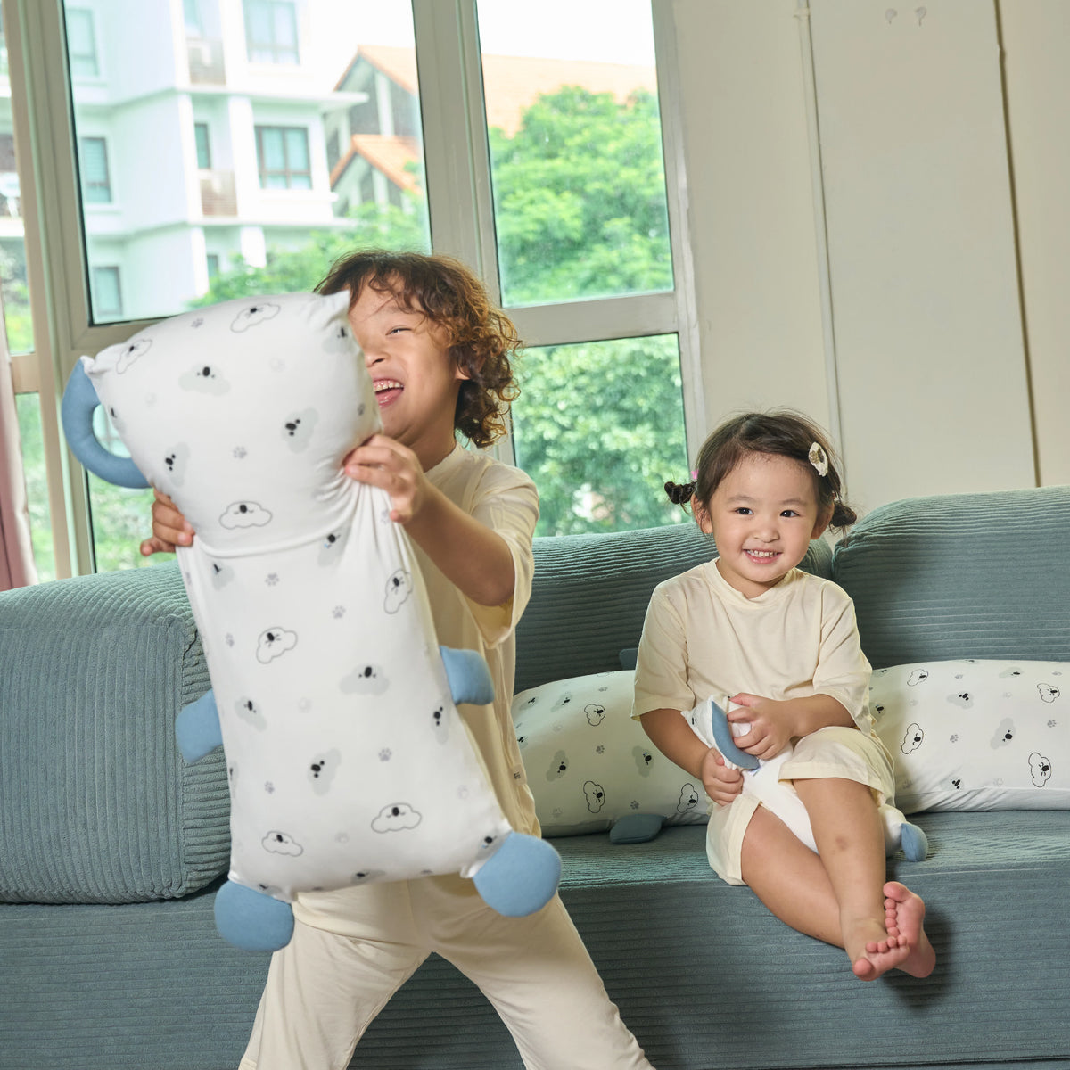 [Richell & Boey Group Buy] HugHug Pillow Koala Moon Blue